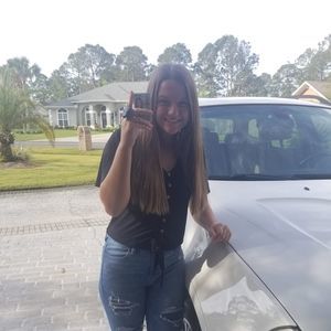 Meet your Posher, Alicia